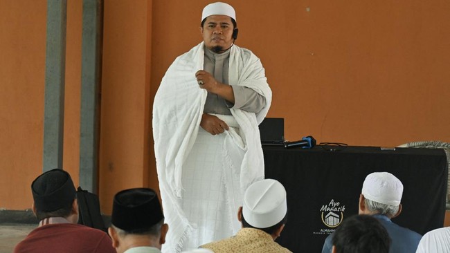 FOTO: Persiapan Kloter Awal Keberangkatan Haji 2024 Terbang ke Mekkah