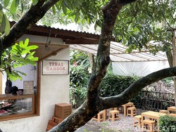 Seru! Ada Tempat Ngopi Ngumpet di Dekat Sungai Cikapundung