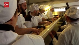 VIDEO: Melihat Rekor Baguette Terpanjang di Dunia, Nyaris 150 Meter