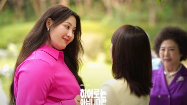 img-title Ini Peran Claudia Kim di 'The Atpycal Family' yang Tuai Kritik Pedas
