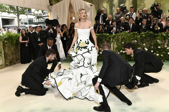 Gigi Hadid attends The Metropolitan Museum of Art's Costume Institute benefit gala celebrating the opening of the 6 Aturan Met Gala yang Wajib Tamu Undangan Ikuti