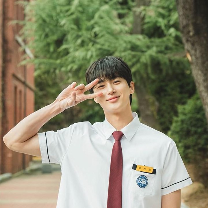 <p>Byeon Woo Seok sukses meraih popularitas berkat aktingnya di drama <em>Lovely Runner</em> yang saat ini sedang tayang di tvN, ia menduduki peringkat keempat reputasi brand aktor Korea bulan Mei. (Foto: Instagram @tvn_drama)</p>