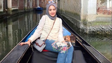 Diam-diam Lamaran, 7 Potret Dea Sahirah Calon Istri Chand Kelvin yang Tak Dipublikasikan