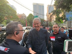 Ganjar, OSO hingga Yenny Wahid Hadiri Halalbihalal Barikade 98
