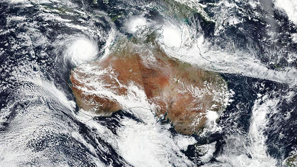 Siklon Tropis Makin Dekat Daratan, BMKG Ungkap Ancamannya