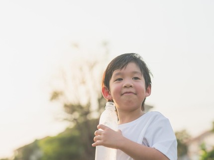 7 Tips Menjaga Kesehatan Anak Sekolah saat Cuaca Panas Ekstrem