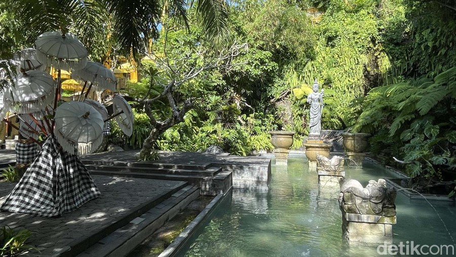 Patung Garuda Wisnu Kencana &lpar;GWK&rpar; menjadi patung tertinggi ke-4 di dunia&period; Butuh waktu 28 tahun untuk mewujudkan mahakarya sekaligus ikon Pulau Bali itu&period;