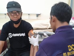 Bulatnya Tekad Kakek Willy Hapus Tato Kisah Asmara Semasa Muda demi Cucu