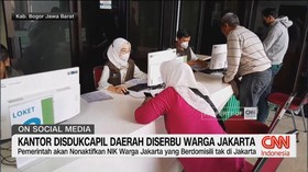 VIDEO: Kantor Disdukcapil Daerah Diserbu Warga Jakarta