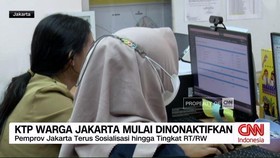 VIDEO: KTP Warga Jakarta Mulai Dinonaktifkan