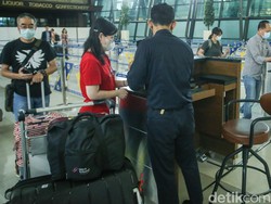 Ini Alasan Jam Tangan dan Ikat Pinggang Dibuka Saat Pemeriksaan di Bandara