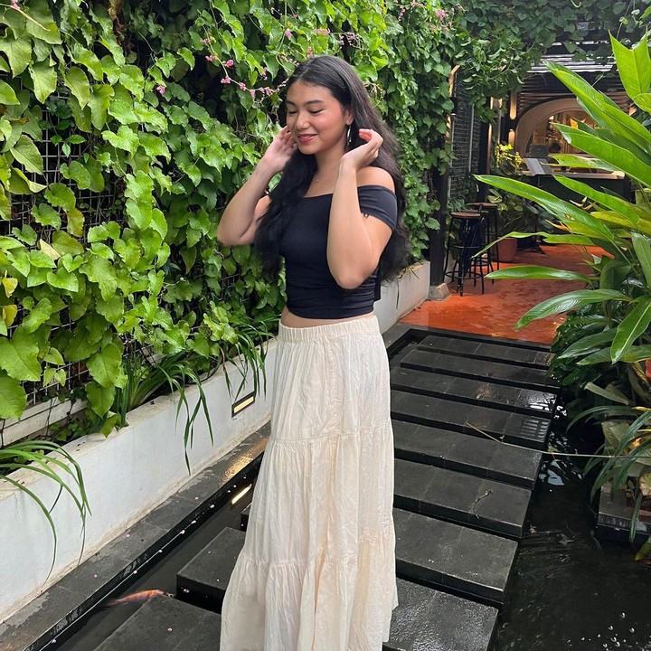 <p>Shalima memiliki akun Instagram pribadi. Di sana, ia kerap membagikan beragam potret aktivitas dan mendapat banyak reaksi dari netizen. (Foto: Instagram @shalimahakim dan @wanda_hamidah)<br /><br /><br /></p>