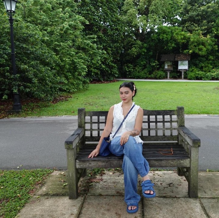 <p>Ya, tak sedikit dari netizen yang meninggalkan komentar positif. Bahkan, mereka juga memuji kecantikannya yang mirip seperti ibunda di setiap postingan. "Prettiesttt," ujar akun @andle****. (Foto: Instagram @shalimahakim dan @wanda_hamidah)<br /><br /><br /></p>