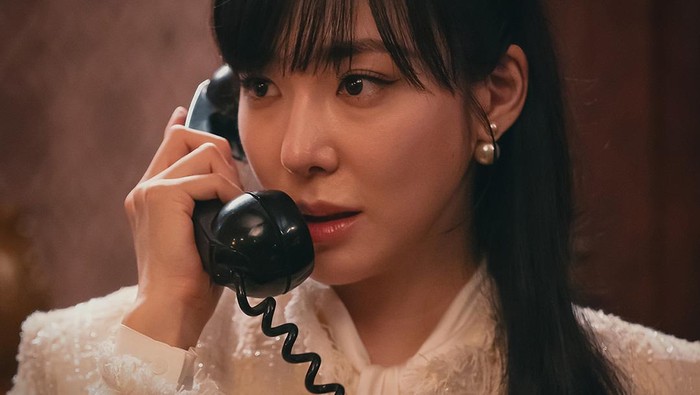 Tiffany Young Pancarkan Pesona Old Money untuk Still-Cut Drakor Terbaru 'Uncle Samsik'