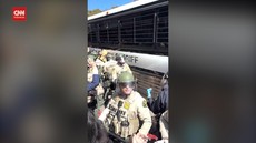 VIDEO: Detik-detik Kerusuhan Usai Penangkapan Demo di Univ California