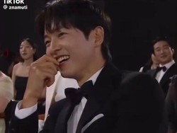 7 Momen Detik-detik Song Joong Ki & Song Hye Kyo Perdana Bertemu di Baeksang Awards
