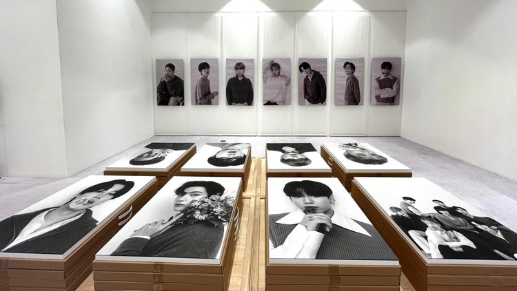 BTS POP-UP: MONOCHROME