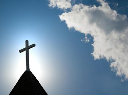 Sejarah Hari Kenaikan Yesus Kristus dan Perbedaannya dengan Paskah