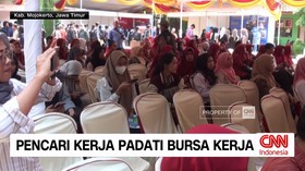 VIDEO: Pencari Kerja Padati Bursa Kerja