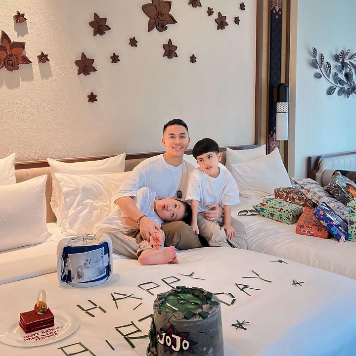 <p>Anggi sendiri kerap mengunggah berbagai aktivitas kedua anaknya pada laman Instagram. Belum lama ini, Anggi juga membagikan momen ketika si bungsu Jojo mengungkapkan rasa rindunya pada sang Bunda. (Foto: Instagram: @anggipratamazayn)</p>