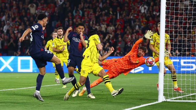 Banyak peluang PSG yang gagal berujung gol karena bola membentur tiang atau mistar gawang. Mereka pun kalah 0-2 dalam agregat lawan Borussia Dortmund.