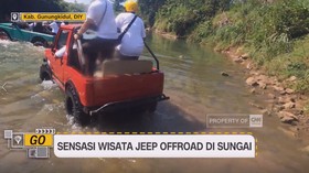 VIDEO: Sensasi Wisata Jeep Offroad di Sungai