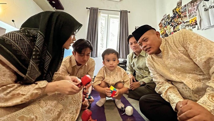Sule gelar pengajian jelang pernikahan Rizky Febian dan Mahalini.
