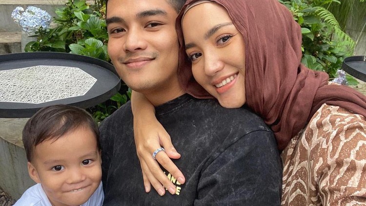 Zee Anak Erica Putri Zee Anak Erica Putri