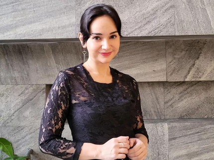 Terpopuler: Potret Angelica Simperler yang Awet Muda