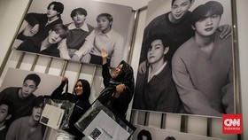 FOTO: Semangat ARMY 'Jumpa' BTS di POP-UP MONOCHROME IN Jakarta