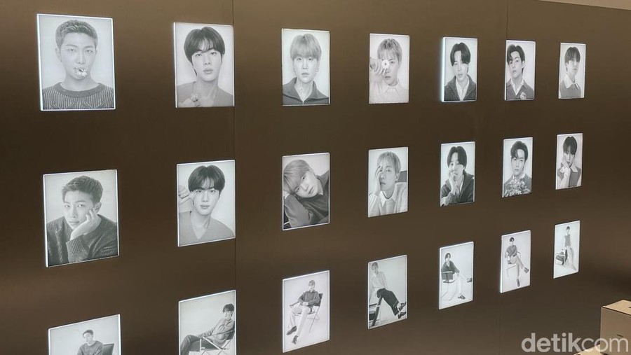 ARMY.. Jangan Lupa Wefie di BTS: POP-UP MONOCHROME!