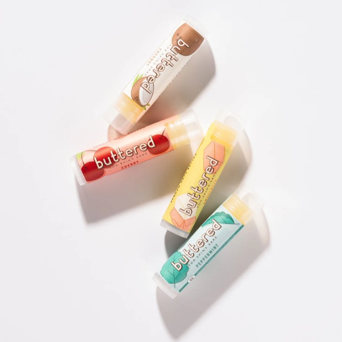 7 Rekomendasi Lip Balm dengan SPF, Bibir Sehat Terlindungi!