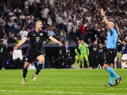 Hakim Garis Minta Maaf Usai Anulir Gol De Ligt ke Gawang Madrid