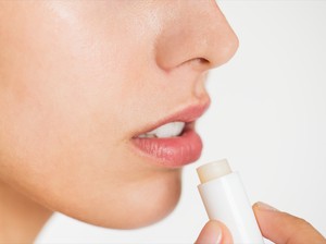 Bibir Sehat dan Terlindungi, 7 Rekomendasi Lip Balm dengan SPF