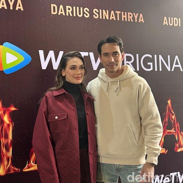 Luna Maya Bongkar Fakta di Balik Adegan Intim dengan Darius Sinathrya