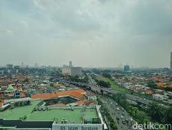 Prediksi Cuaca Surabaya 11 November 2024: Cerah Berawan-Hujan Ringan
