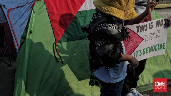 FOTO: Koalisi Musisi untuk Gaza Gelar Tenda di Kedubes Amerika