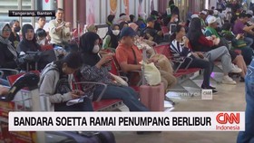 VIDEO: Bandara Soetta Ramai Penumpang Berlibur