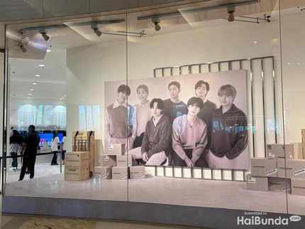 Ini Merchandise Terlaris di BTS Pop Up: MONOCHROME, Simak Daftar Harganya