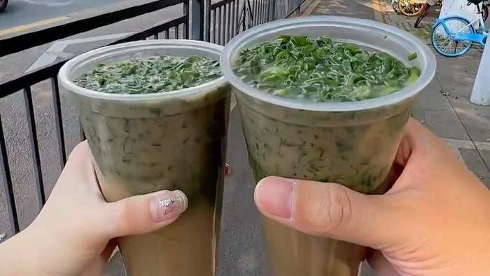 Kopi Topping Daun Bawang Jadi Kuliner Viral dari China, Gimana Buatnya?