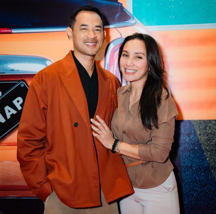 5 Artis yang Terpikat Pesona Bli dan Mbok Bali, Siapa Saja?