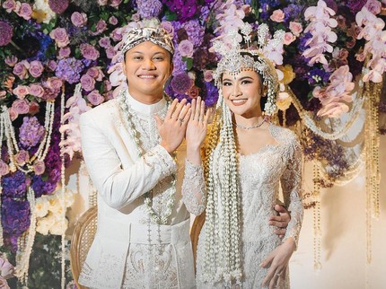 7 Potret Momen Rizky Febian & Mahalini Resmi Menikah, Akad Nikah Pakai Adat Sunda