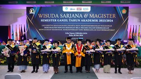Ubhara Jaya Luluskan 876 Wisudawan dengan Semangat Bela Negara