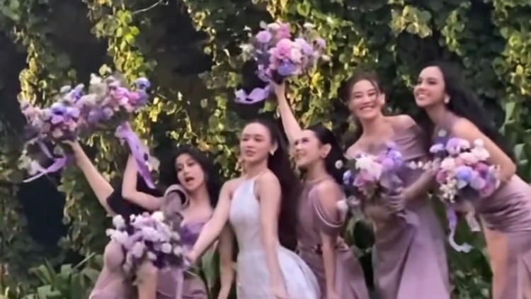Bridesmaid Pernikahan Mahalini dan Rizky Febian.