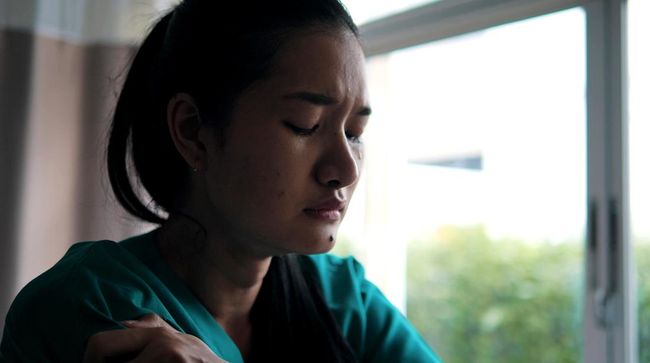 Sebuah studi ungkap 7 dari 10 ibu di Indonesia mengalami mom shaming. Dilaporkan pelakunya mayoritas dari lingkungan terdekat termasuk keluarga.