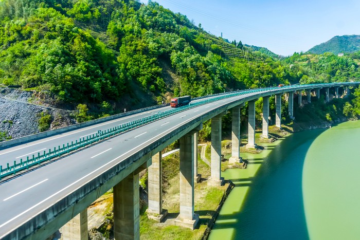 6 Jembatan Terpanjang di Dunia, Sampai Ratusan Kilo!