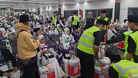 Pesawat Calon Haji Makassar Delay 5,5 Jam, Garuda Ungkap Alasannya