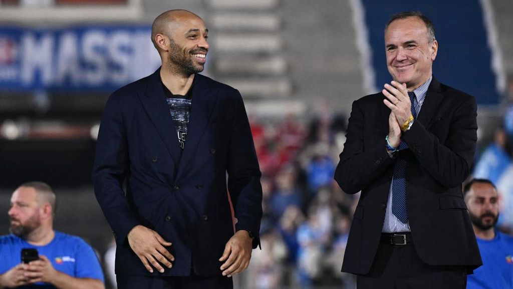 Legenda Tinju Tantang Thierry Henry Bertarung di Ring