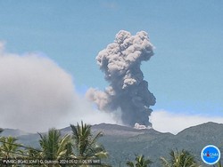 Gunung Dukono di Malut Erupsi Lagi, Tinggi Abu Vulkanik Capai 1,1 Km