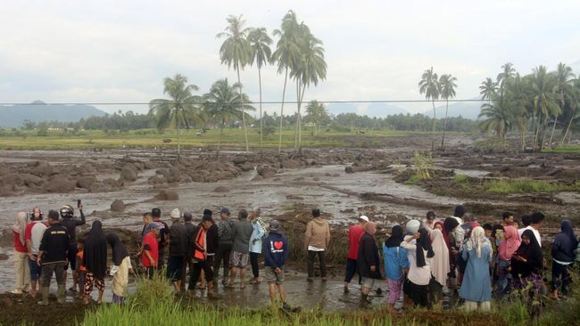 27 Orang Meninggal Dunia Akibat Banjir di Sumatera Barat